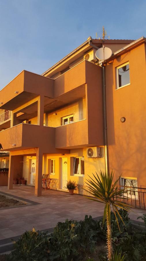 Apartments One Palm Podstrana Exterior photo